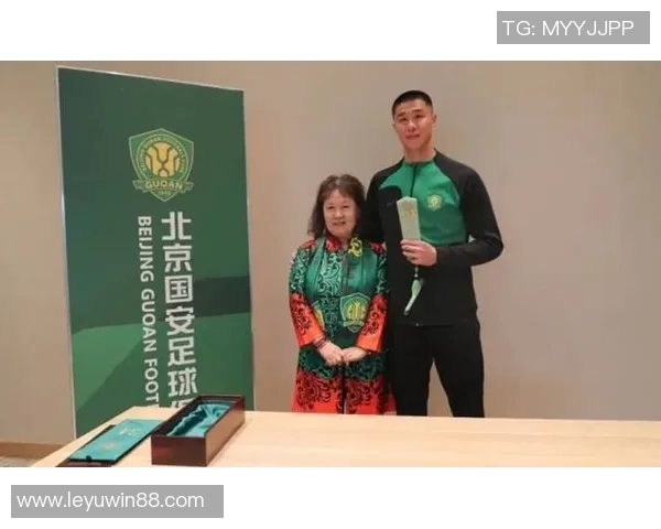 国安出征长春侯森向球迷承诺全力以赴拼搏到底 国安出征长春侯森向球迷承诺全力以赴拼搏到底