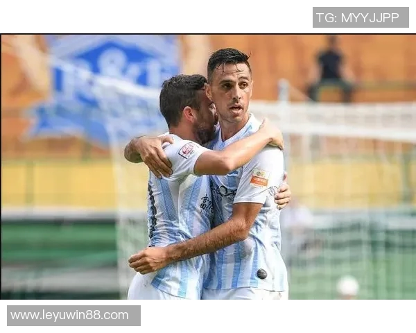 梅开二度的拉斐尔维加助力帕尔梅拉斯逆转胜利展现伟大比赛精神