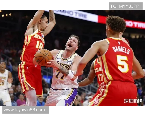 NBA赛况分析雷霆轻取快船火箭战胜鹈鹕勇士遭太阳逆袭湖人挑战爵士艰难