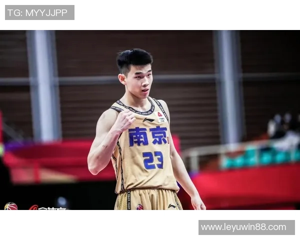 林葳上半场表现抢眼6分1助助力球队追分并列得分王